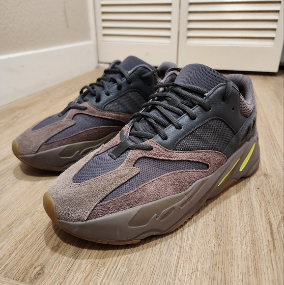 Adidas Yeezy 700 Mauve size 11.5 AuthenticLike new Athletic Shoes 